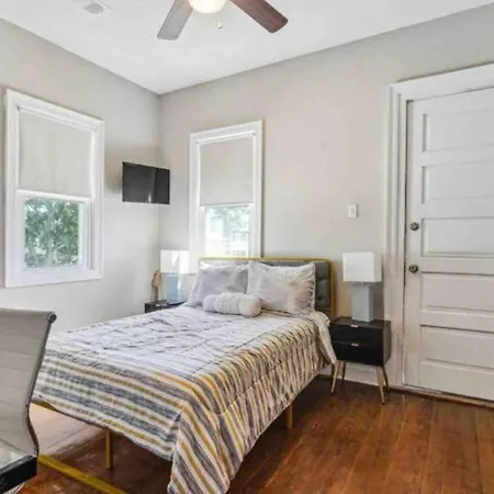 Grand Craftsman Style Heated Pool * New Orleans