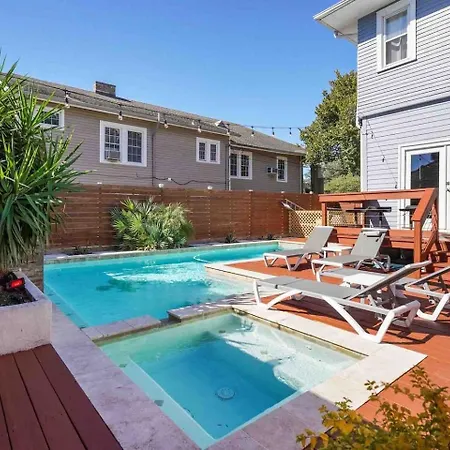 Holiday home Grand Craftsman Style Heated Pool *