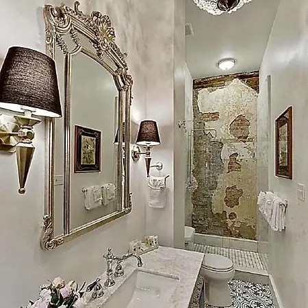 French Quarter Mansion Hotel