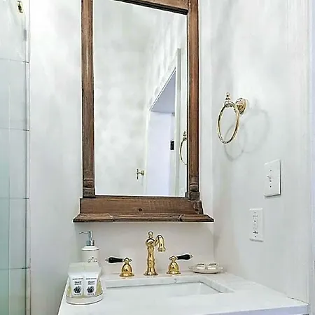 French Quarter Mansion Hotel