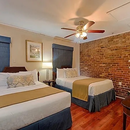 St. Pierre French Quarter Hotel 3*