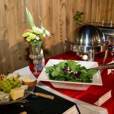 Canal Street Bed & Breakfast 3*