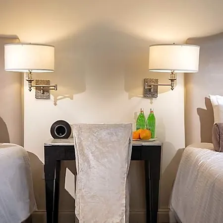 Hotel International House