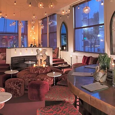 Hotel International House 4*