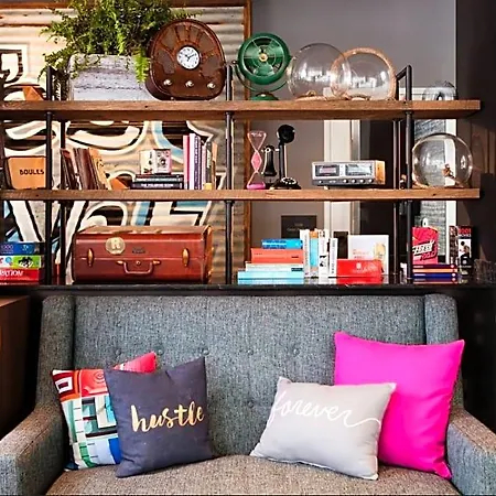 Moxy Downtown/french Quarter Area Hotel