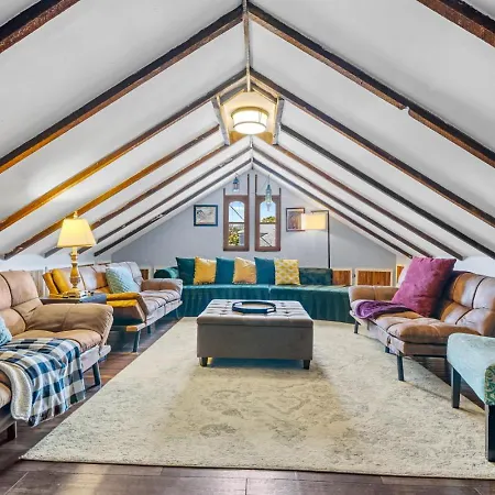 Historic Treme Creole 3 Bed-2 Bath