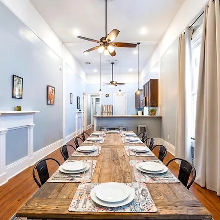 Bed & Breakfast Elysian Historic - 4 Bed-4 Ensuite Baths 4*