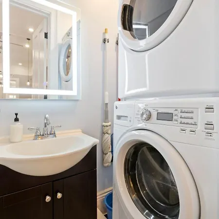 Bed & Breakfast Elysian Historic - 4 Bed-4 Ensuite Baths 4*