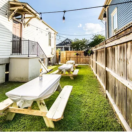 Dumaine Cozy - 3 Bed Close To Qtr Holiday home