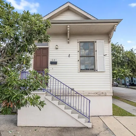 Dumaine Cozy - 3 Bed Close To Qtr Holiday home New Orleans