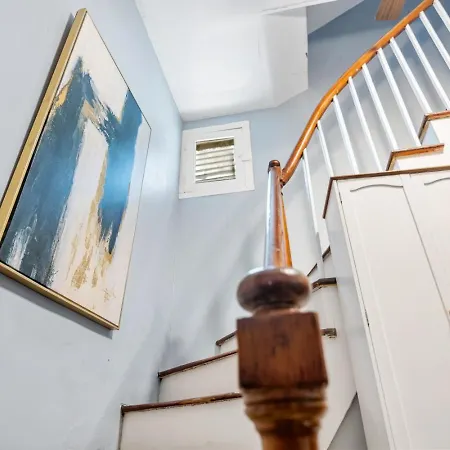 Ursulines Historic Creole Holiday home *