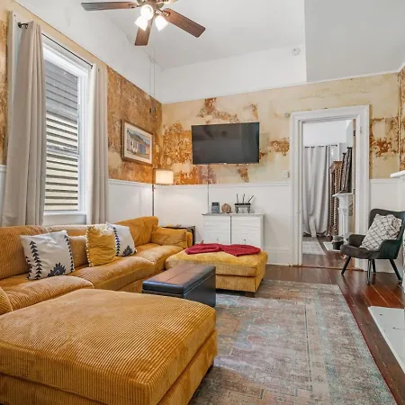 Ursulines Historic Creole Holiday home New Orleans