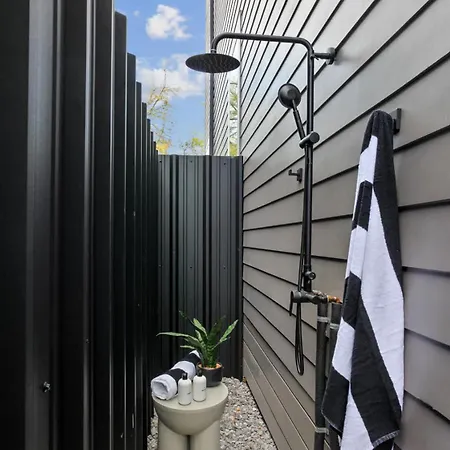 Luxurious Marigny With Heated Pool Holiday home