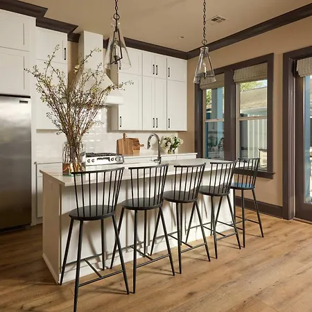 Luxurious Marigny With Heated Pool Holiday home *