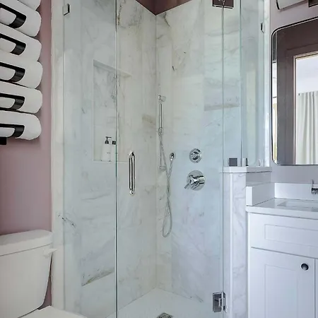 Luxurious Marigny With Heated Pool Holiday home