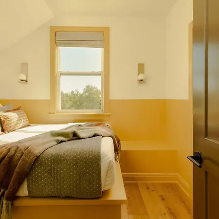 Luxurious Marigny With Heated Pool Holiday home *