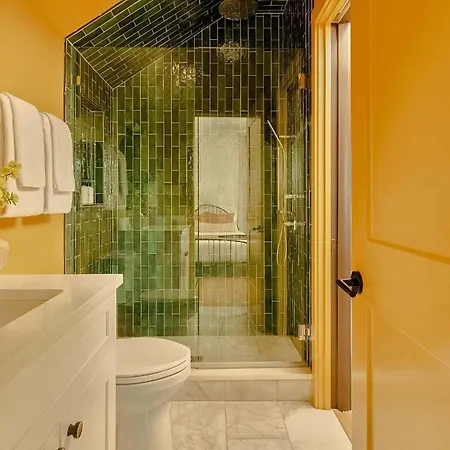 Luxurious Marigny With Heated Pool Holiday home New Orleans