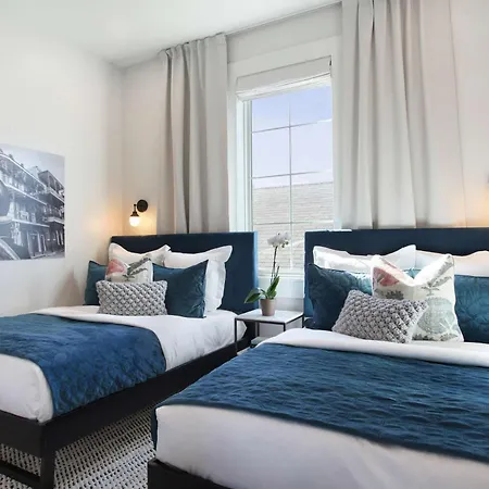 Holiday home 2 Unit Combo 12br Near French Quarter *