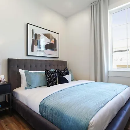2 Unit Combo 12br Near French Quarter Holiday home
