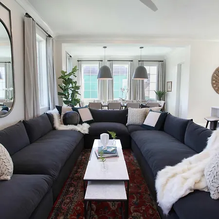Holiday home 2 Unit Combo 12br Near French Quarter *