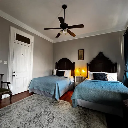 Boutique Double Queen Balcony And Pool 3* New Orleans