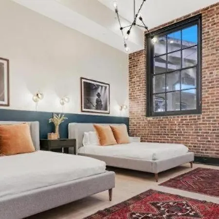 Hotel Roami At The Lola