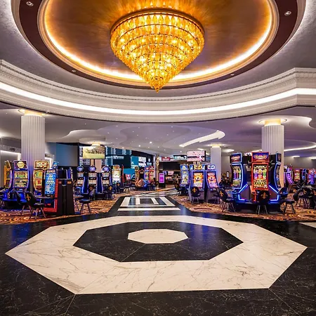 Hotel Caesars New Orleans, A Caesars Rewards Destination 5*