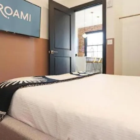 Roami At The Lola Hotel