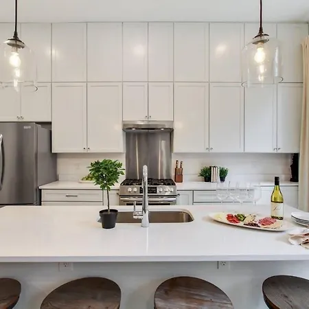 Hotel Luxe 8br Cbd Duplex Private Courtyard *