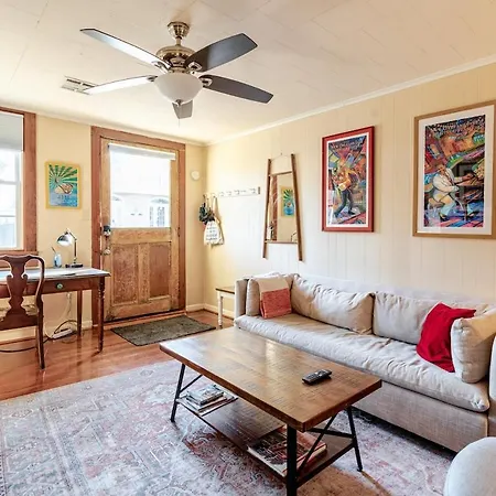 Holiday home Jazzfest Oasis Near Frenchman St *