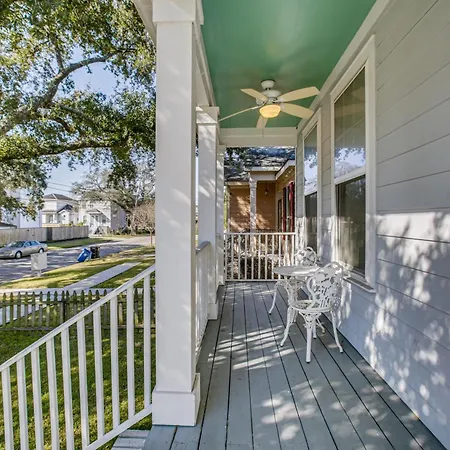 Holiday home Updated Family Near Park!
