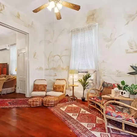 Relaxing Bohemian W Heated Pool 5br 4ba * New Orleans
