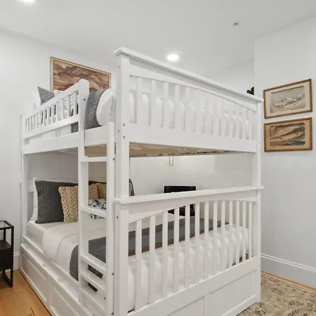 Two Cbd 10br Near French Quarter