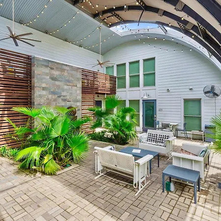 Private Pool - Massive Game & Living-dining Space - The Moon Bywater Holiday home New Orleans