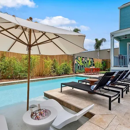 Holiday home Tropical Escape W/pool Near Jazzfest, Fq, Bourbon *