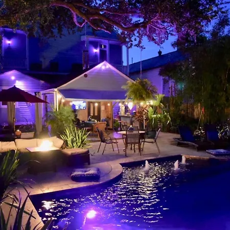 Boutique Queen Suite, Balcony-near French Quarter New Orleans