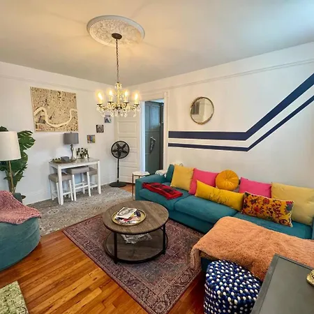 Holiday home Melpomene Manor *