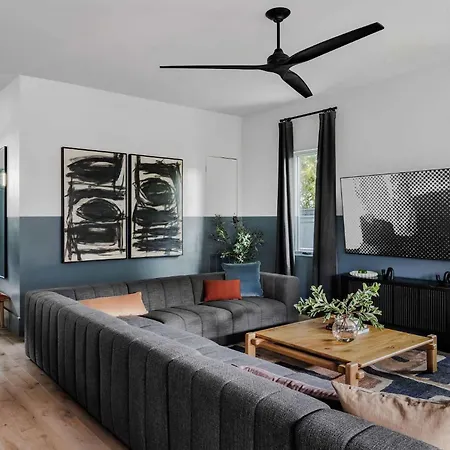 2 Designer Nola Homes Heated Pools & Rooftops Holiday home