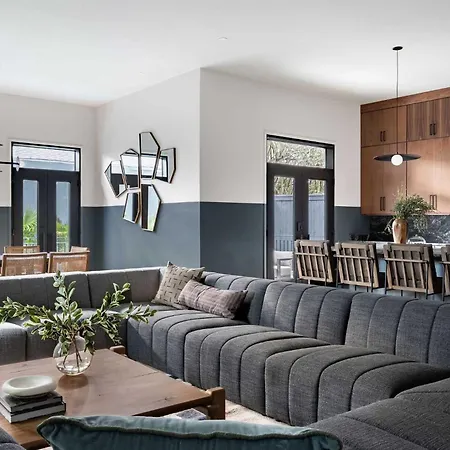 2 Designer Nola Homes Heated Pools & Rooftops New Orleans