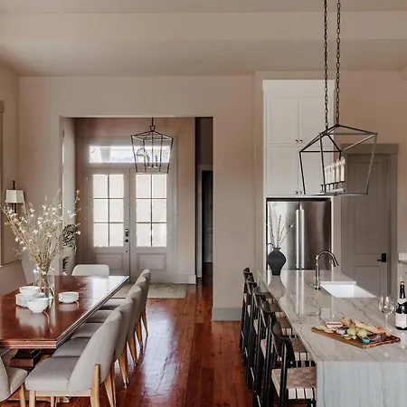 Radiant Nola Retreat Heated Pool Holiday home