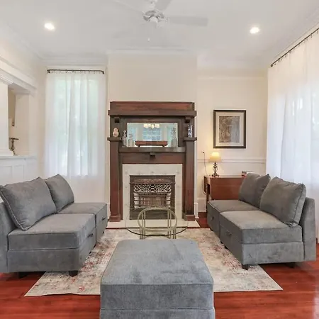 Holiday home Classy Upscale Perfect Uptown Location *