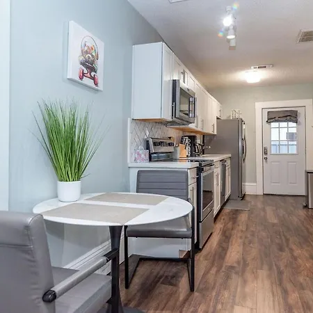 Uptown Fast Wifi Sleep 4 * New Orleans