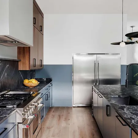 Holiday home 2 Designer Nola Homes Heated Pools & Rooftops