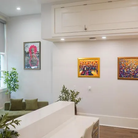 Bed & Breakfast Luxury Art In Nola Cbd New Orleans