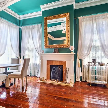 Villa Opulent Historic W Heated Pool 5br 6ba New Orleans