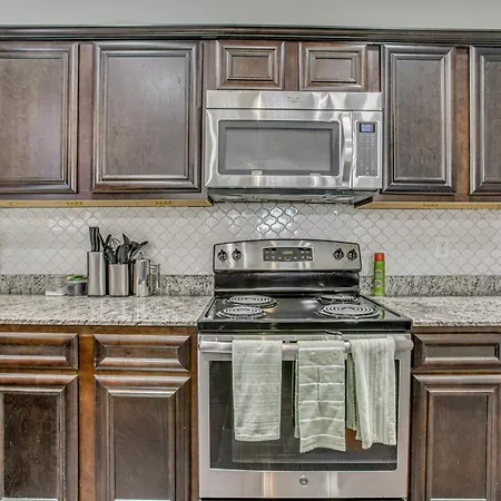 Updated Family Near Park! Holiday home *
