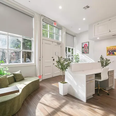 Bed & Breakfast Luxury Art In Nola Cbd