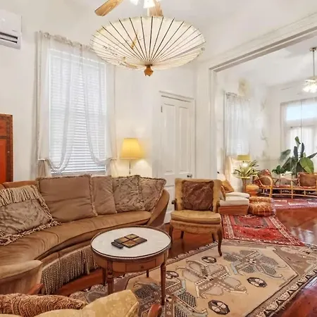 Villa Relaxing Bohemian W Heated Pool 5br 4ba New Orleans