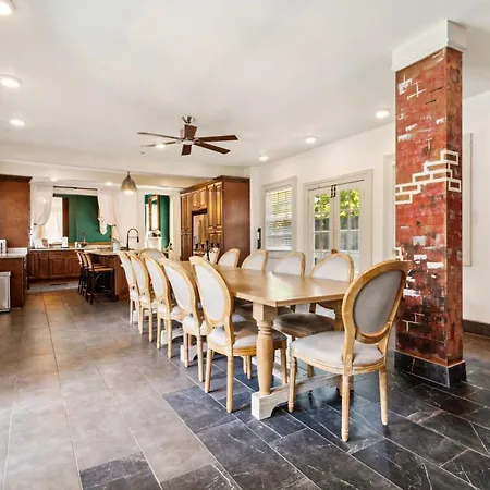 Villa Opulent Historic W Heated Pool 5br 6ba