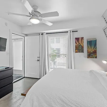 Holiday home Private Pool - Massive Game & Living-dining Space - The Moon Bywater New Orleans
